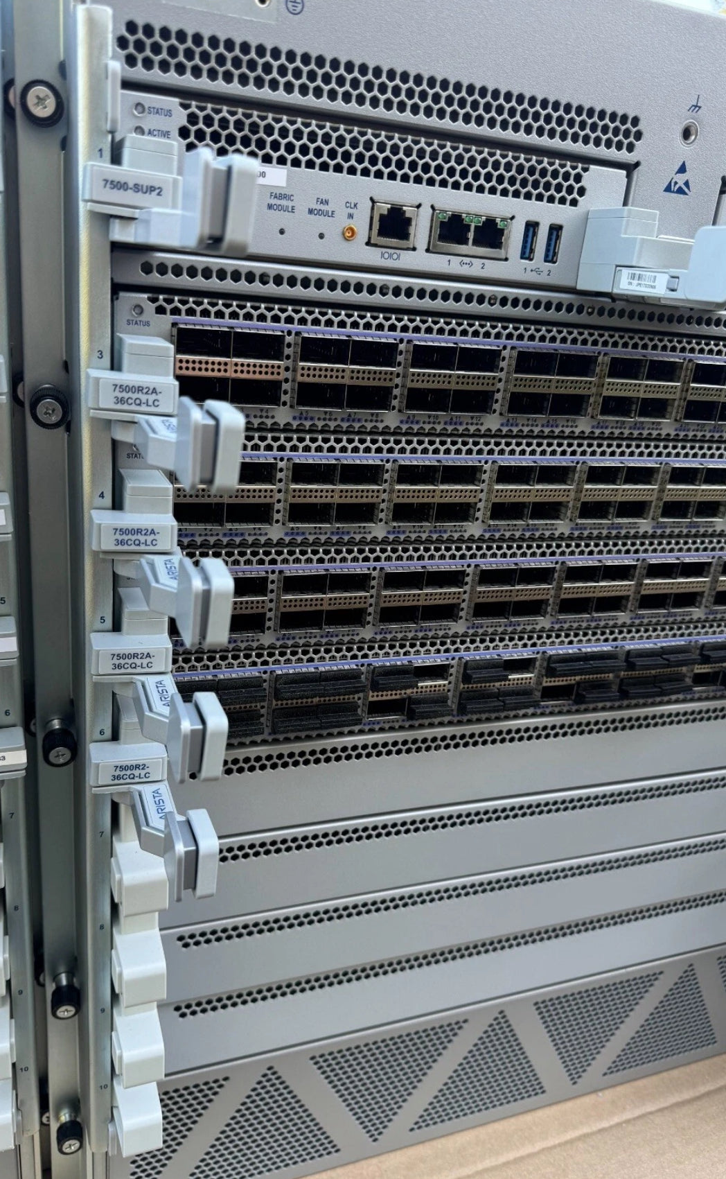 Arista DCS-7508R-BND 7508R Chassis w/ 2x DCS-7500-SUP2 & 4x DCS-7500R2A-36CQ-LC
